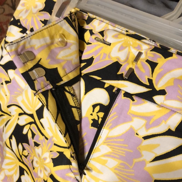 Shorts - Picture 2 of 3